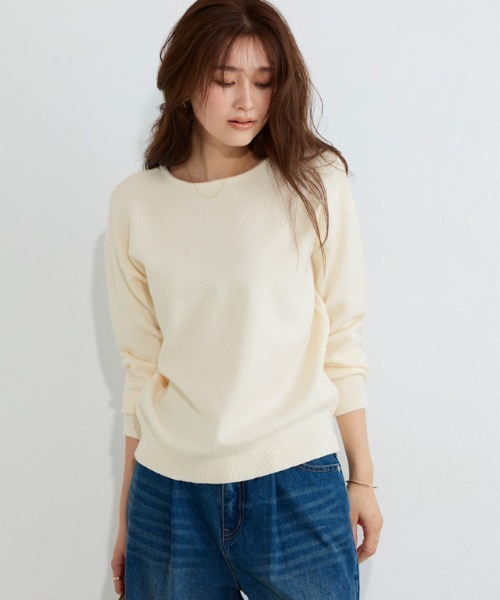 Pierrot(ピエロ)の「プレミアムカシミヤタッチボートネックオーバーサイズニット(ニット/セーター・レディース・ピンク系その他/アイボリー/杢グレー/ブラック/インディゴブルー/ベージュ・M/L)」の21枚目の写真