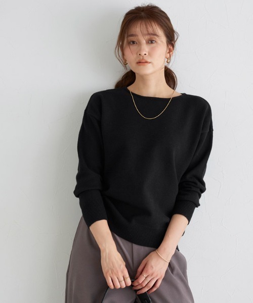 Pierrot(ピエロ)の「プレミアムカシミヤタッチボートネックオーバーサイズニット(ニット/セーター・レディース・ピンク系その他/アイボリー/杢グレー/ブラック/インディゴブルー/ベージュ・M/L)」の9枚目の写真