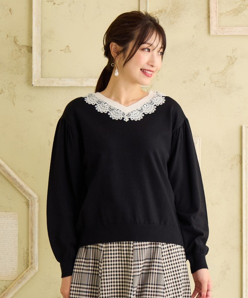 Rose Tiara(ローズティアラ)の「【前後2WAY】レースニットプルオーバー(ニット/セーター・レディース・オフホワイト/ブラック・38/42/46)」の11枚目の写真