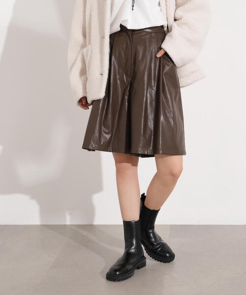 N.（N. Natural Beauty Basic）（エヌエヌナチュラルビューティーベーシック）の「フェイクレザーハーフパンツ（その他パンツ・レディース・ブラウン/ブラック・MEDIUM）」の17枚目の写真