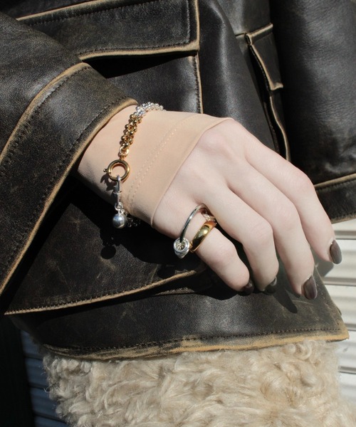 Soierie（ソワリー）の「【ZOZOTOWN 別注】インフィニティ コイル カフ リング / Infinity coil cuff ring（イヤーカフ・レディース・シルバー×ゴールド・FREE）」の15枚目の写真