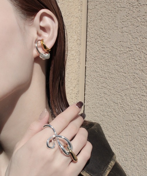 Soierie（ソワリー）の「【ZOZOTOWN 別注】インフィニティ コイル カフ リング / Infinity coil cuff ring（イヤーカフ・レディース・シルバー×ゴールド・FREE）」の13枚目の写真