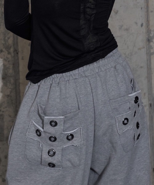 FANCY CLUB（ファンシークラブ）の「【FANCY CLUB】KEYCHAIN EYELET SWEATPANTS / 【ファンシークラブ】キーチェーンアイレットスウェットパンツ（スウェットパンツ・レディース・杢グレー/ブラック・ONE SIZE）」の19枚目の写真