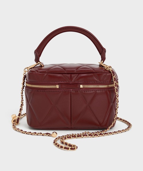 CHARLES & KEITH(チャールズ & キース)の「Arwen アルウェン キルトトップハンドルバニティバッグ(ショルダーバッグ・レディース・バーガンディー/シルバー・S)」の8枚目の写真