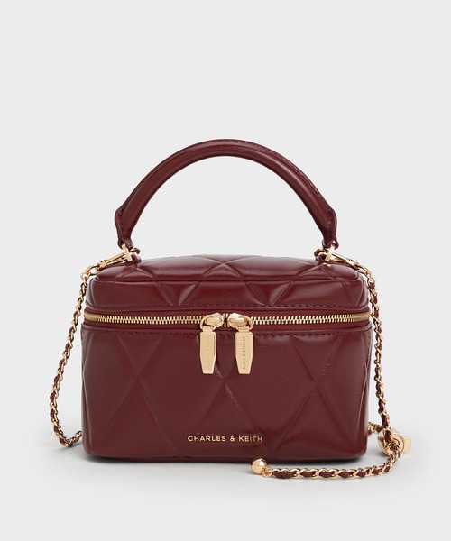 CHARLES & KEITH(チャールズ & キース)の「Arwen アルウェン キルトトップハンドルバニティバッグ(ショルダーバッグ・レディース・バーガンディー/シルバー・S)」の22枚目の写真