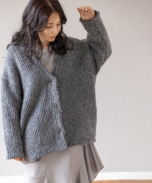 OSMOSIS(オズモーシス)の「Vネックコクーンニットカーディガン(カーディガン/ボレロ・レディース・グレー/ライトベージュ/ブラック・ONE SIZE)」の5枚目の写真