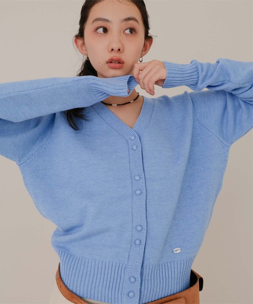 ライトブルー ボタン付きカーディガン 半袖 セール】バラボタン半袖ニットカーディガン［オフィスカジュアル 着