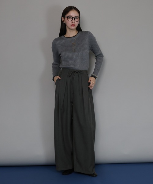 J by blue(ジェイバイブルー)の「ハイウエストタックワイドパンツ(スラックス・レディース・チャコールグレー/ブラック/グレイッシュベージュ・MEDIUM)」の14枚目の写真