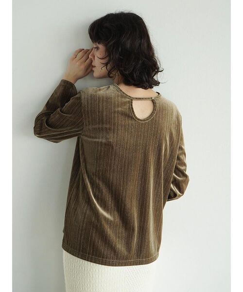 FIKA.(フィーカ)の「Lame velour back cut top(Tシャツ/カットソー・レディース・チャコール/ベージュ/モカ・MEDIUM)」の1枚目の写真