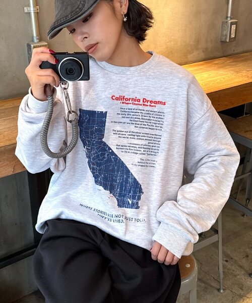 CIAOPANIC TYPY(チャオパニックティピー)の「【ユニセックス】マップ柄ロゴスウェットプルオーバー(スウェット・メンズ・ブラック/ボルドー/ライトグレー・MEDIUM/LARGE)」の1枚目の写真