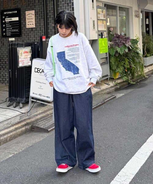 CIAOPANIC TYPY(チャオパニックティピー)の「【ユニセックス】マップ柄ロゴスウェットプルオーバー(スウェット・メンズ・ブラック/ボルドー/ライトグレー・MEDIUM/LARGE)」の5枚目の写真