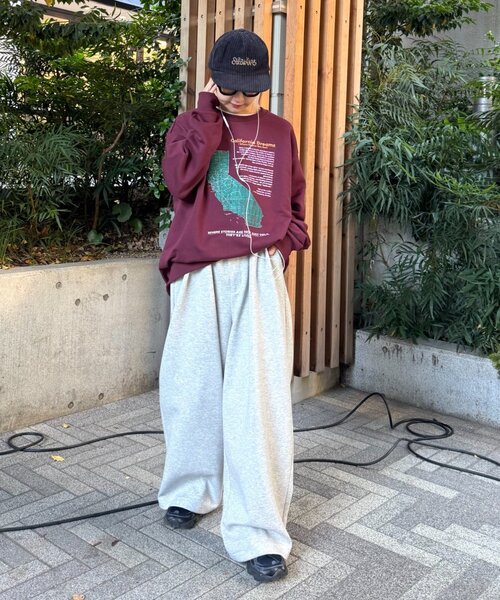 CIAOPANIC TYPY(チャオパニックティピー)の「【ユニセックス】マップ柄ロゴスウェットプルオーバー(スウェット・メンズ・ブラック/ボルドー/ライトグレー・MEDIUM/LARGE)」の9枚目の写真