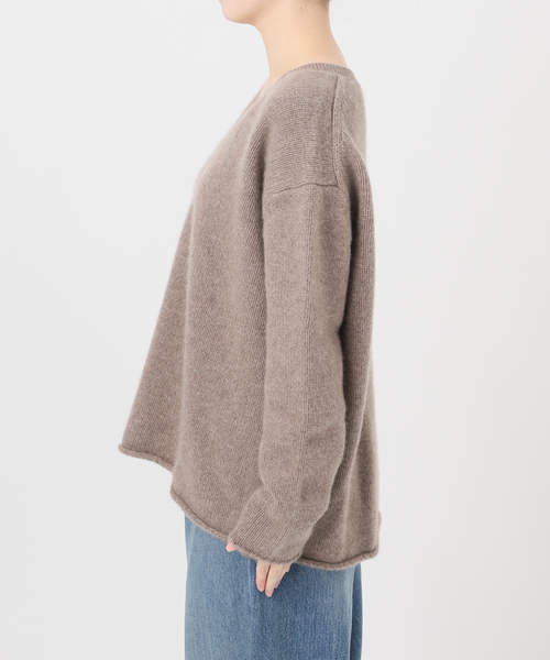 journal standard L'essage（ジャーナルスタンダードレサージュ）の「【R2W/アールツーダブリュー】CECILY CASH LOOSE V NECK KN：ニット（ニット/セーター・レディース・ブラック/ブラウン・1）」の16枚目の写真