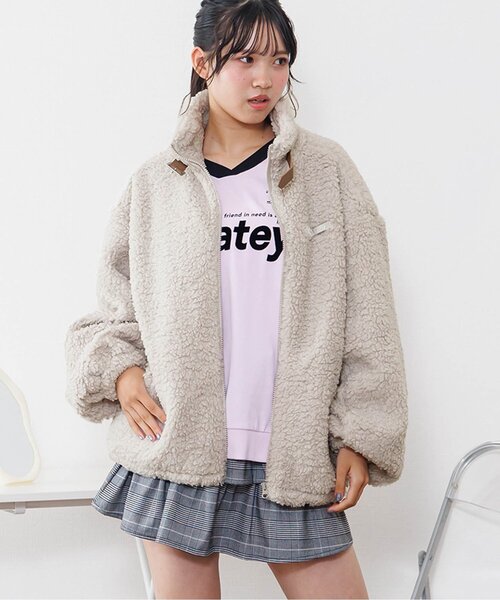 algy(アルジー)の「柔らかボアブルゾン(ブルゾン・キッズ・ベージュ/ブラック/アイボリー・XX-SMALL/X-SMALL/SMALL/MEDIUM)」の3枚目の写真