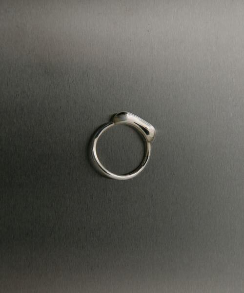 SMELLY（スメリー）の「SMELLY so’　plump curved line ring（リング・レディース・シルバー・11）」の2枚目の写真
