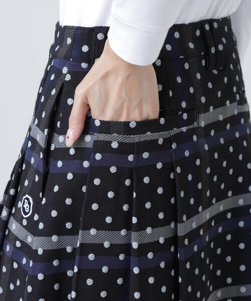 PEARLY GATES(パーリーゲイツ)の「【PEARLY GATES】TRストレッチカルゼスカート <チェック×ドット柄>(スカート・レディース・ベージュ系その他/ダークインディゴブルー・SMALL/MEDIUM)」の16枚目の写真