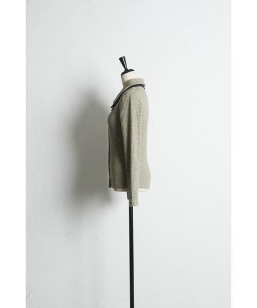 ARVELLIA(アルベリア)の「DOUBLE COLLAR RIB KNIT(Tシャツ/カットソー・レディース・カーキ/ダークグレー・M)」の16枚目の写真