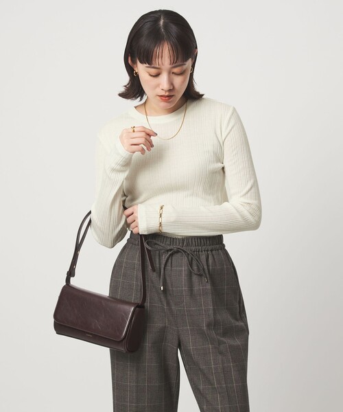 green label relaxing（グリーンレーベルリラクシング）の「【WEB限定】＜at ease＞シアー リブ カットソー（Tシャツ/カットソー・レディース・ダークグレー/オフホワイト/ブラック・FREE）」の4枚目の写真