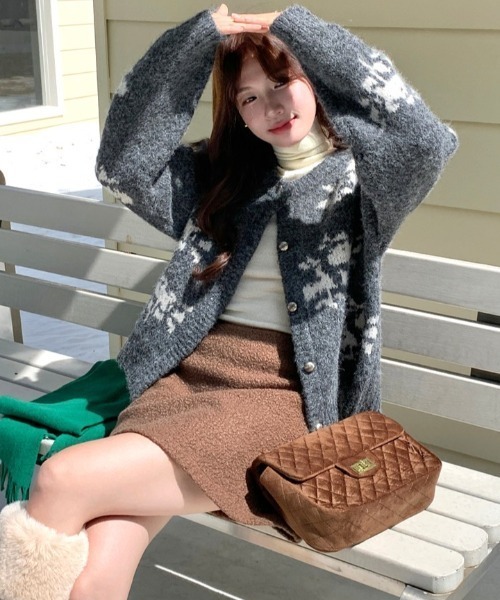 Vipoa(ヴィポア)の「Fair Isle flower knit cardigan(カーディガン/ボレロ・レディース・グリーン系その他/グレー・FREE)」の13枚目の写真