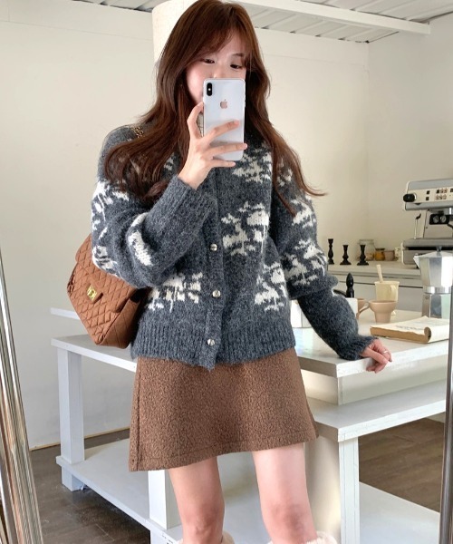 Vipoa(ヴィポア)の「Fair Isle flower knit cardigan(カーディガン/ボレロ・レディース・グリーン系その他/グレー・FREE)」の5枚目の写真