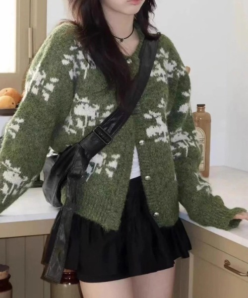 Vipoa(ヴィポア)の「Fair Isle flower knit cardigan(カーディガン/ボレロ・レディース・グリーン系その他/グレー・FREE)」の20枚目の写真