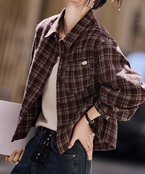 ONEP STAR(ワンピスター)の「ショート丈チェック柄シャツ(シャツ/ブラウス・レディース・ワイン・MEDIUM/LARGE/X-LARGE)」の2枚目の写真
