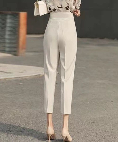 SallyLunn（サリーラン）の「ハイウエストテーパードパンツ（その他パンツ・レディース・アイボリー/ブラック・MEDIUM/LARGE）」の4枚目の写真