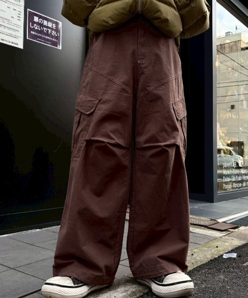 Chikashitsu +（チカシツプラス）の「【Chikashitsu +】rib cotton curve cargo pants / 【チカシツプラス】リブコットンカーブカーゴパンツ（カーゴパンツ・メンズ・ブラック/カーキ/ブラウン・M）」の10枚目の写真