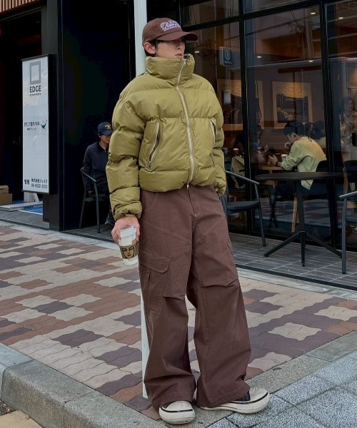 Chikashitsu +（チカシツプラス）の「【Chikashitsu +】rib cotton curve cargo pants / 【チカシツプラス】リブコットンカーブカーゴパンツ（カーゴパンツ・メンズ・ブラック/カーキ/ブラウン・M）」の8枚目の写真