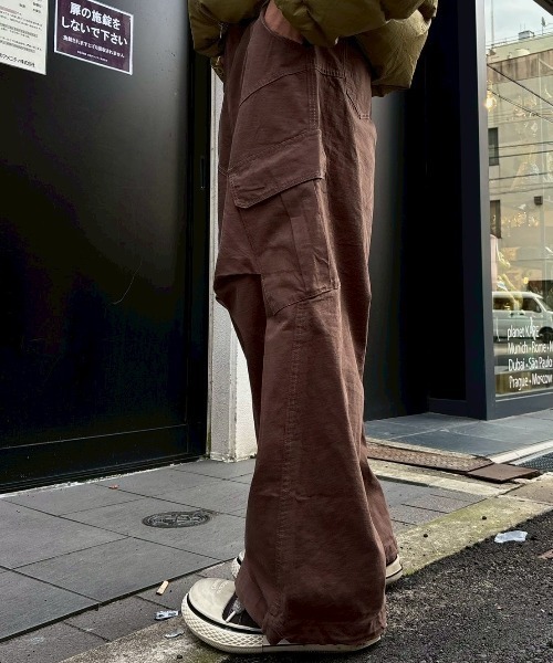 Chikashitsu +（チカシツプラス）の「【Chikashitsu +】rib cotton curve cargo pants / 【チカシツプラス】リブコットンカーブカーゴパンツ（カーゴパンツ・メンズ・ブラック/カーキ/ブラウン・M）」の11枚目の写真
