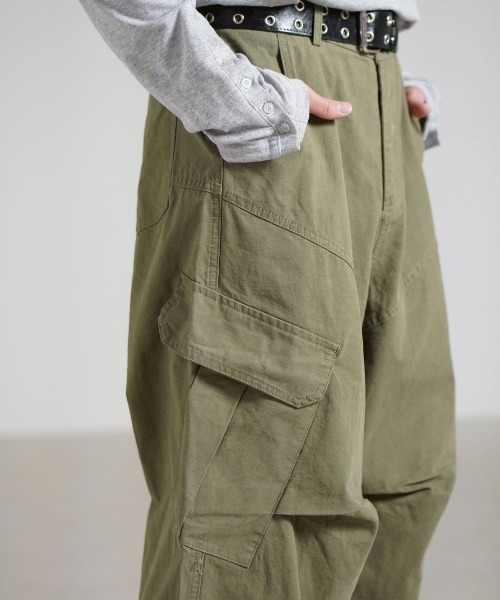 Chikashitsu +（チカシツプラス）の「【Chikashitsu +】rib cotton curve cargo pants / 【チカシツプラス】リブコットンカーブカーゴパンツ（カーゴパンツ・メンズ・ブラック/カーキ/ブラウン・M）」の16枚目の写真