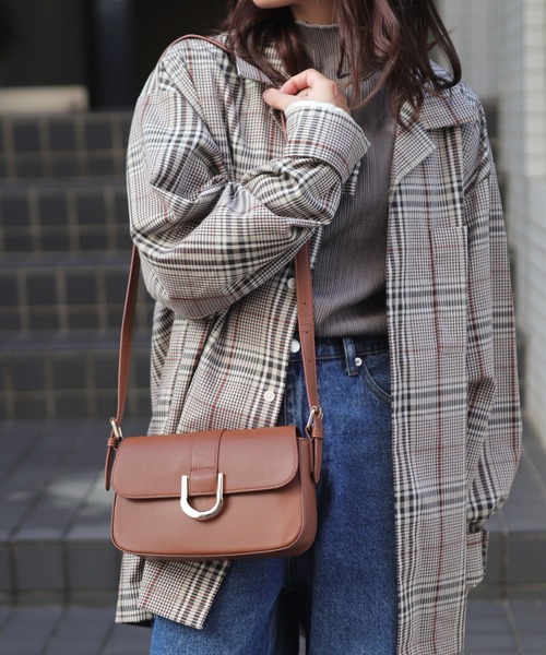 florist（フローリスト）の「【新色】2way/3way ホースシューエナメル/シュリンクレザーハンドバッグ/ショルダーバッグ（ハンドバッグ・レディース・ピンク系1/ブラック系1/グレー系1/ブラック系2/ブラウン系1/ホワイト系1/ダークブラウン系1/レッド系2・FREE）」の6枚目の写真