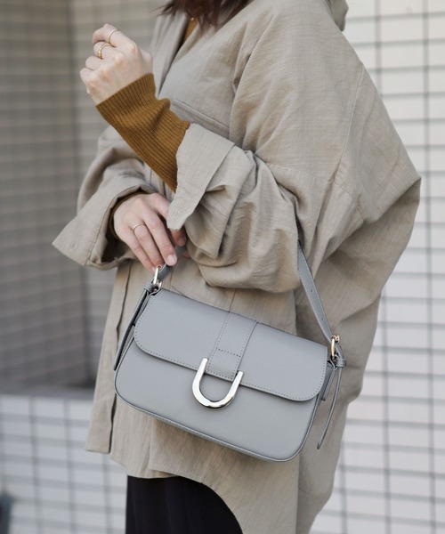 florist（フローリスト）の「【新色】2way/3way ホースシューエナメル/シュリンクレザーハンドバッグ/ショルダーバッグ（ハンドバッグ・レディース・ピンク系1/ブラック系1/グレー系1/ブラック系2/ブラウン系1/ホワイト系1/ダークブラウン系1/レッド系2・FREE）」の20枚目の写真