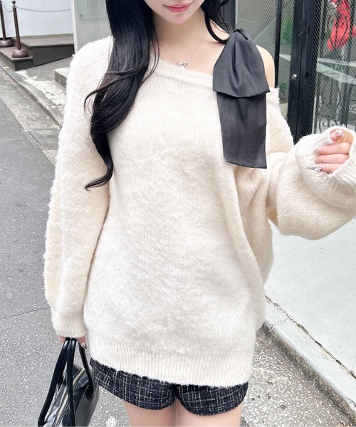 INGNI（イング）の「肩リボンワンショルシャギーチュニックニット（チュニック・レディース・アイボリー系3/チャコールグレー×ブラック/ワイン系4/ブルー系2・M）」の13枚目の写真