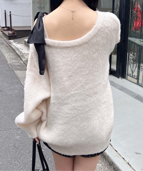 INGNI（イング）の「肩リボンワンショルシャギーチュニックニット（チュニック・レディース・アイボリー系3/チャコールグレー×ブラック/ワイン系4/ブルー系2・M）」の16枚目の写真