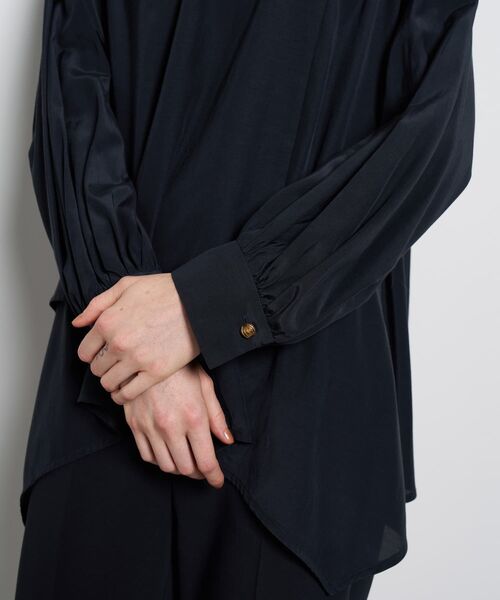 LANVIN en Bleu（ランバンオンブルー）の「トリアセローンフレアブラウス（シャツ/ブラウス・レディース・オフホワイト/ネイビー・38）」の12枚目の写真