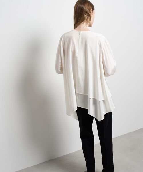 LANVIN en Bleu（ランバンオンブルー）の「トリアセローンフレアブラウス（シャツ/ブラウス・レディース・オフホワイト/ネイビー・38）」の16枚目の写真