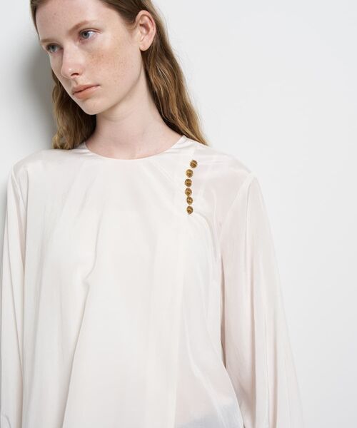 LANVIN en Bleu（ランバンオンブルー）の「トリアセローンフレアブラウス（シャツ/ブラウス・レディース・オフホワイト/ネイビー・38）」の19枚目の写真