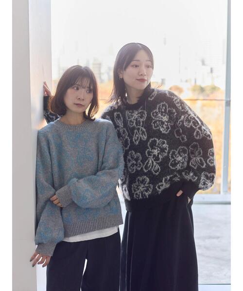 Samansa Mos2 blue（サマンサモスモスブルー）の「花柄シャギーニットプルオーバー（ニット/セーター・レディース・ブラック/オフホワイト/グレー・F）」の20枚目の写真
