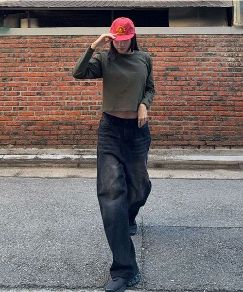 C WEAR BY THE GENIUS(シーウェアバイザジーニアス)の「メンズクロップロングスリーブTシャツカーキ(Tシャツ/カットソー・メンズ・その他・SMALL/MEDIUM/LARGE/X-LARGE/XX-LARGE)」の9枚目の写真