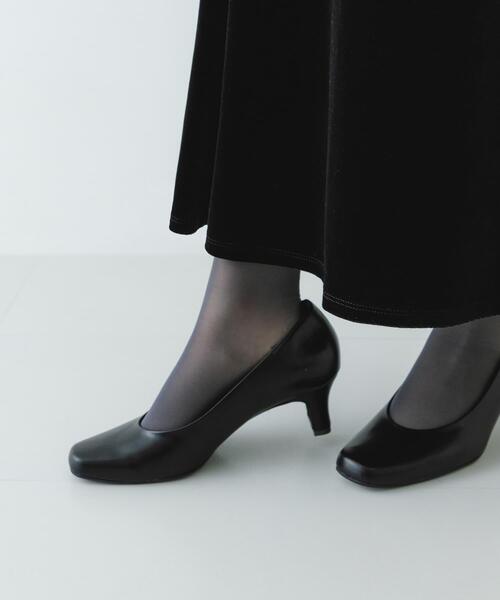 RODE SKO(ロデスコ)の「『MADE IN JAPAN』シンプルヒールパンプス(パンプス・レディース・ライトベージュ/ブラック・38/36/37)」の4枚目の写真