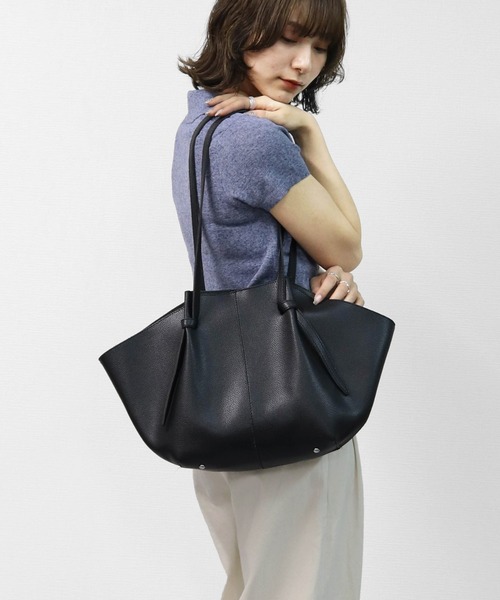THE CELL.（ザセルドット）の「エコレザートートバッグ ミニポーチ付き　ECO LEATHER TOTE BAG（トートバッグ・レディース・ベージュ/ブラック/ブラウン・FREE）」の2枚目の写真