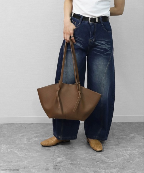 THE CELL.（ザセルドット）の「エコレザートートバッグ ミニポーチ付き　ECO LEATHER TOTE BAG（トートバッグ・レディース・ベージュ/ブラック/ブラウン・FREE）」の20枚目の写真