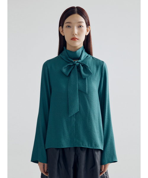 BOMNAL BOUTIQUE(ボムナルブティック)の「レオパードタイブラウス _ ディープグリーン(シャツ/ブラウス・レディース・その他・SMALL/MEDIUM)」の2枚目の写真