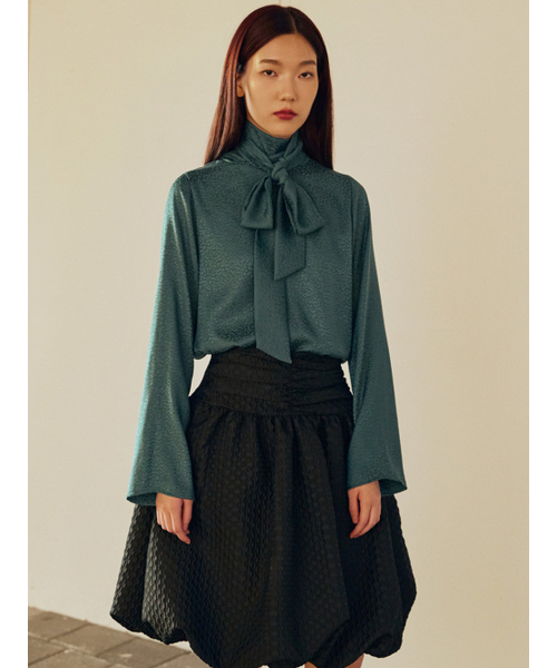 BOMNAL BOUTIQUE(ボムナルブティック)の「レオパードタイブラウス _ ディープグリーン(シャツ/ブラウス・レディース・その他・SMALL/MEDIUM)」の3枚目の写真