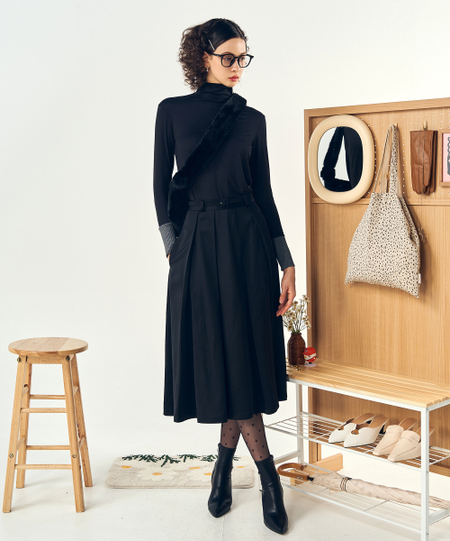 DE PERI MERA(ペリー メラ)の「シャティン Aラインベルトセットスカート (ブラック)(スカート・レディース・その他・SMALL/MEDIUM)」の1枚目の写真