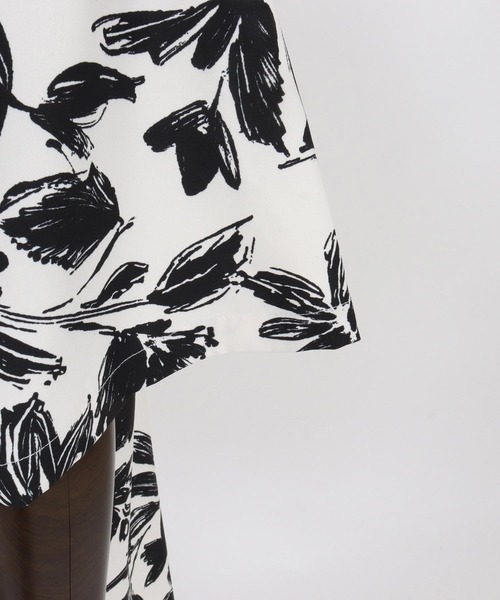 Jih Nunc（ジーヌンク）の「mhs2494-ワントーンフラワープリントシャツ(JIH-R1164)（シャツ/ブラウス・メンズ・ホワイト/カーキ/グレー・L/M/S）」の6枚目の写真