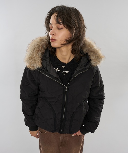 WISH FOR EVER（ウィッシュフォーエバー）の「【 3color/ 3size 】2WAY DRAW CODE QUILTING FAKE FUR HOOD JACKET（ブルゾン・メンズ・ブラック/カーキ/ライトブルー・MEDIUM/SMALL/LARGE）」の11枚目の写真