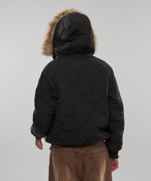 WISH FOR EVER（ウィッシュフォーエバー）の「【 3color/ 3size 】2WAY DRAW CODE QUILTING FAKE FUR HOOD JACKET（ブルゾン・メンズ・ブラック/カーキ/ライトブルー・MEDIUM/SMALL/LARGE）」の14枚目の写真