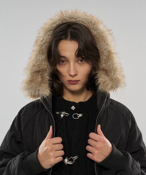 WISH FOR EVER（ウィッシュフォーエバー）の「【 3color/ 3size 】2WAY DRAW CODE QUILTING FAKE FUR HOOD JACKET（ブルゾン・メンズ・ブラック/カーキ/ライトブルー・MEDIUM/SMALL/LARGE）」の19枚目の写真